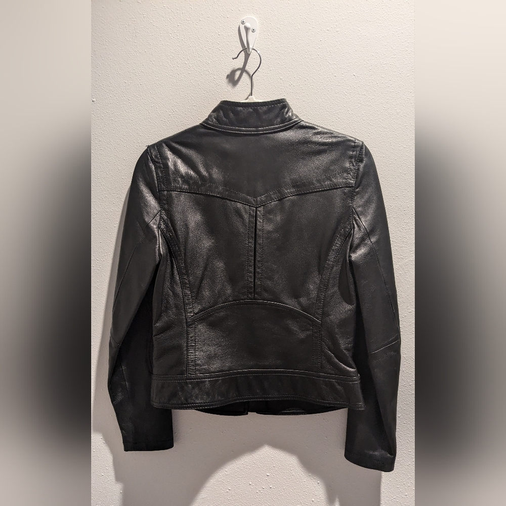 Leather jacket - Picture 2 of 4